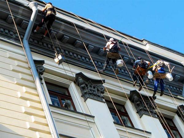 фарбування рельєфного фасаду