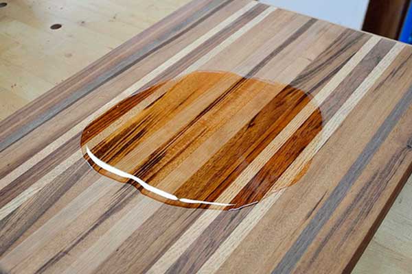 ллянна олія на дереві